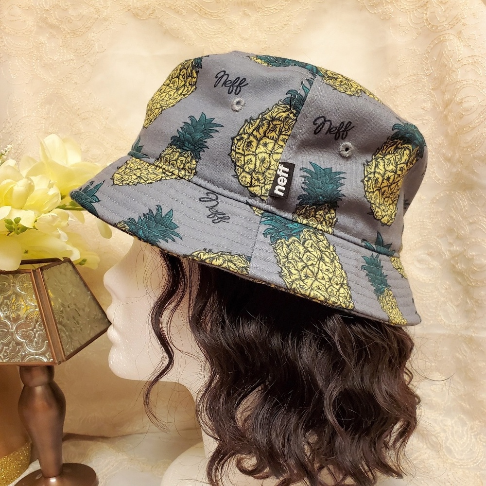 🍍Neff Bucket Hat